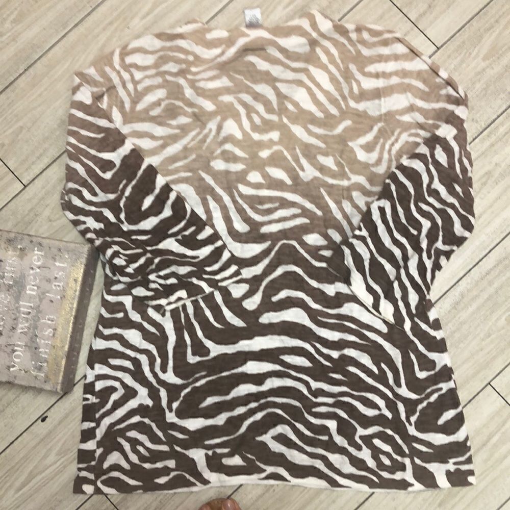 Chico’s taupe ombre zebra tunic with beads 2 - Picture 5 of 8